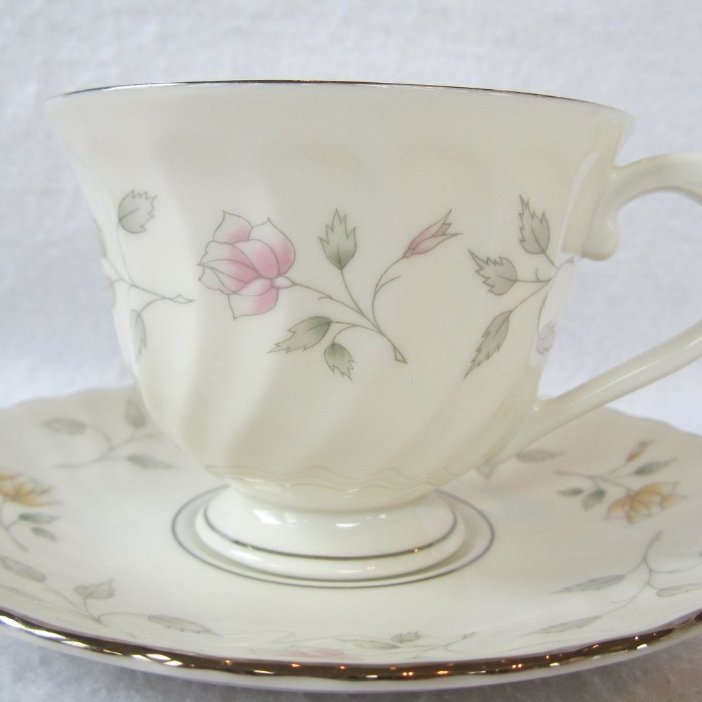 BRAE LOCH by SYRACUSE tea cup and saucer